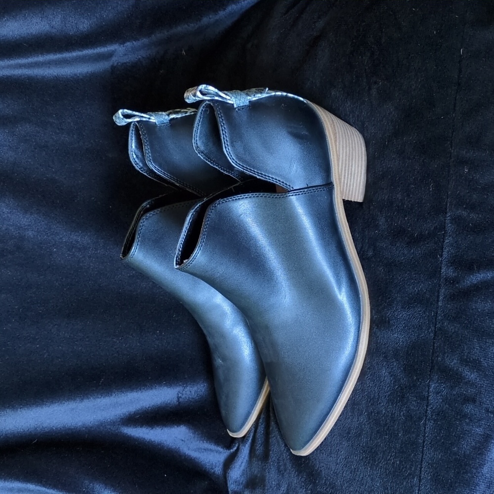 Nine West Pointed Ankle Booties sz 9.5​​​ - Picture 3 of 7
